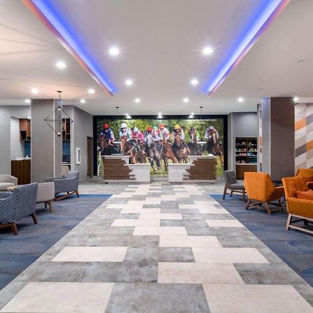 La Quinta Inn & Suites By Wyndham Louisville Ne - Old Henry Rd Εξωτερικό φωτογραφία