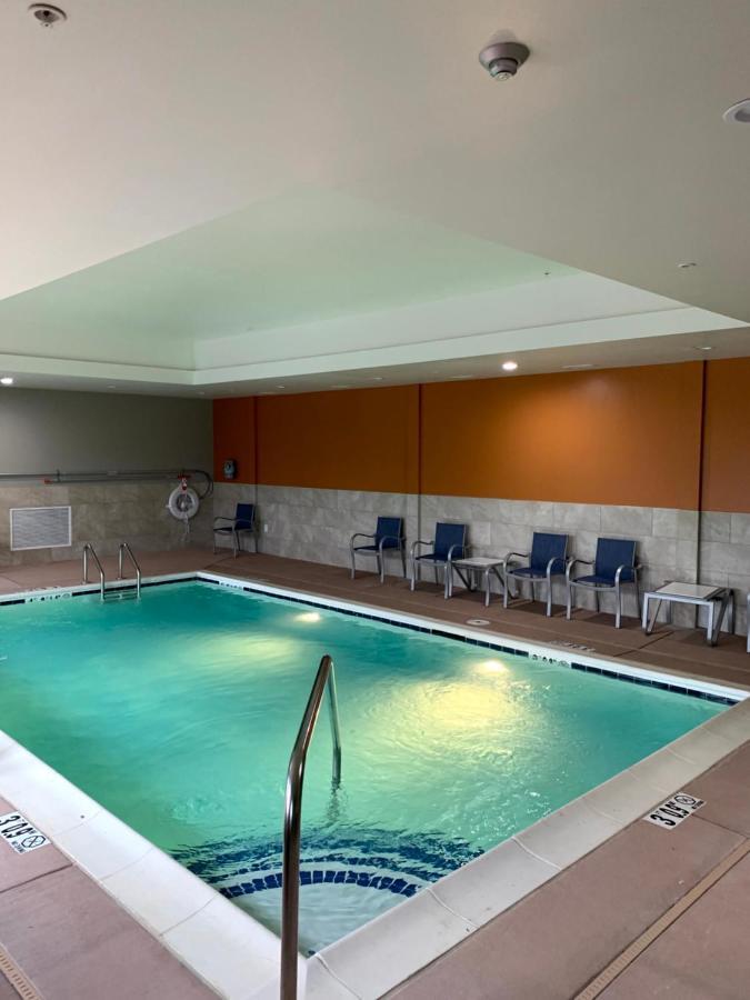 La Quinta Inn & Suites By Wyndham Louisville Ne - Old Henry Rd Εξωτερικό φωτογραφία