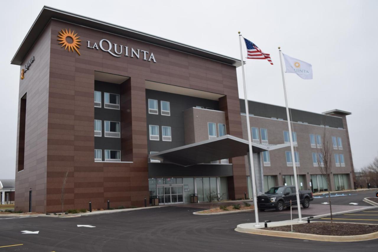 La Quinta Inn & Suites By Wyndham Louisville Ne - Old Henry Rd Εξωτερικό φωτογραφία